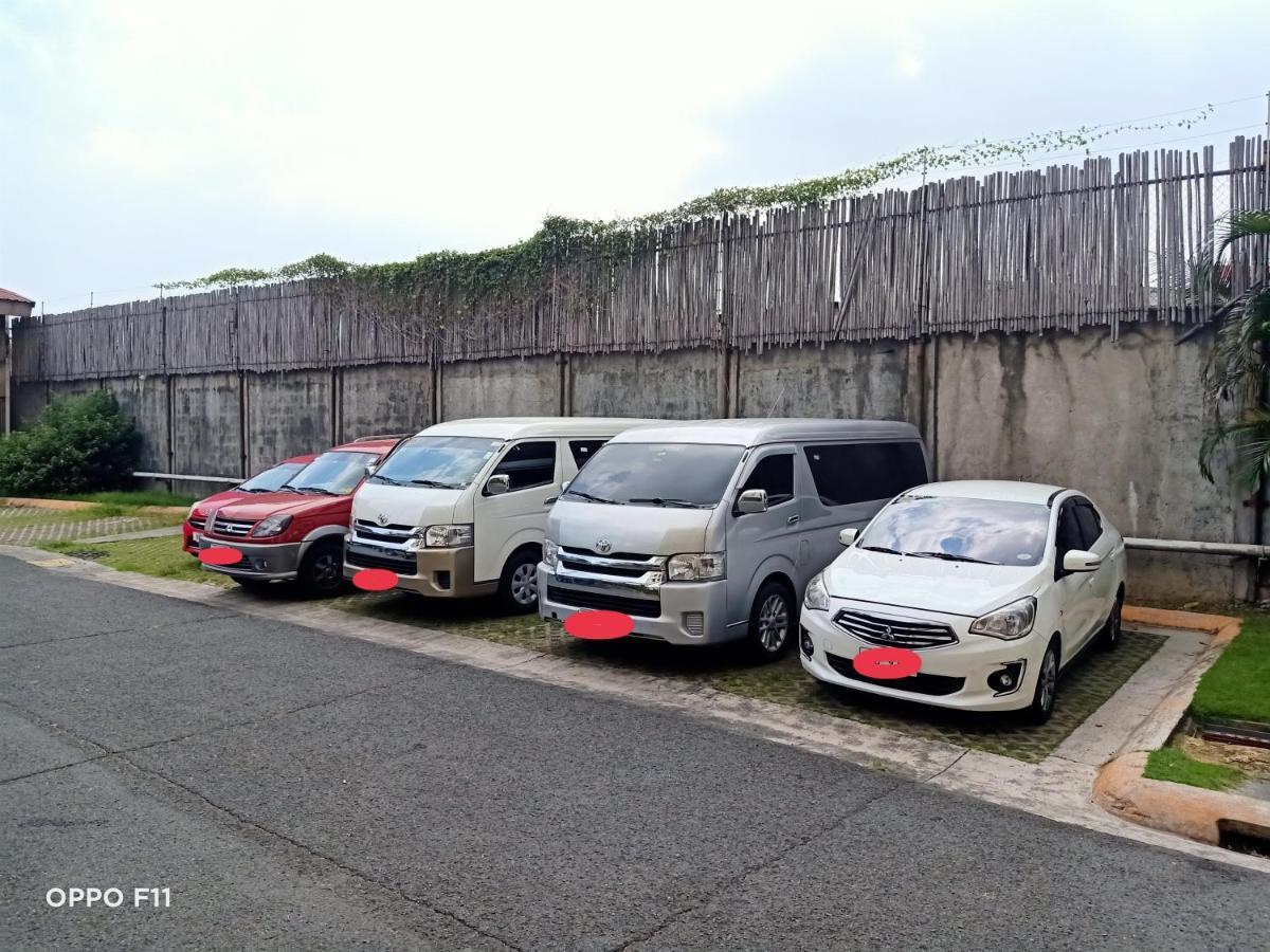 The Beacon Makati Staycation Suites Manilla Buitenkant foto