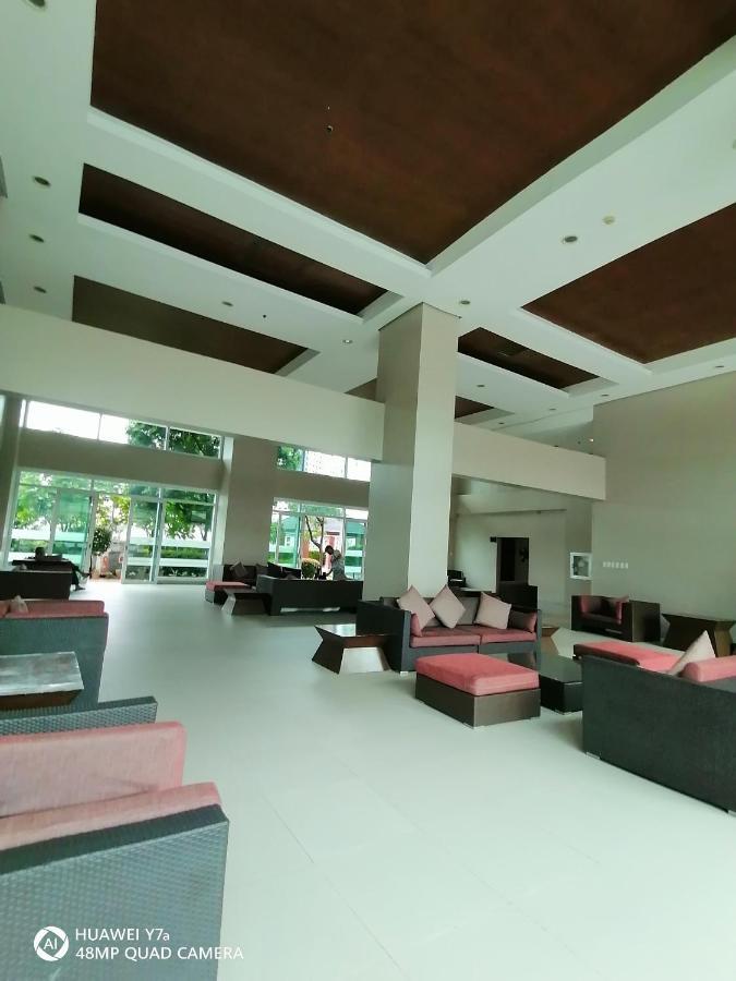 The Beacon Makati Staycation Suites Manilla Buitenkant foto